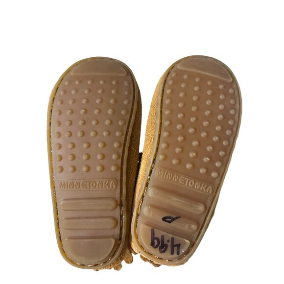 Minnetonka Baby Fringe Booties Size‎ 4 Tan Suede Moccasins With Rubber Soles - Picture 6 of 7